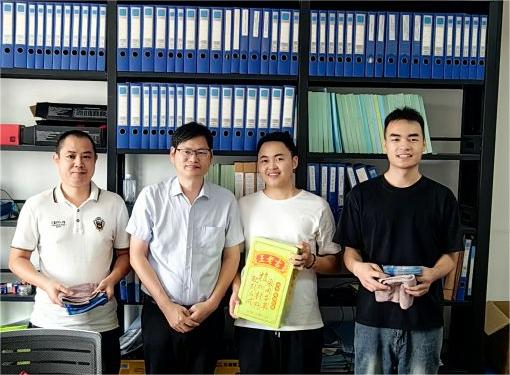 高温送清凉 关爱暖人心丨mansion88咨询杭州公司开展“夏日送清凉”活动-mansion88新闻-mansion88动态-mansion88