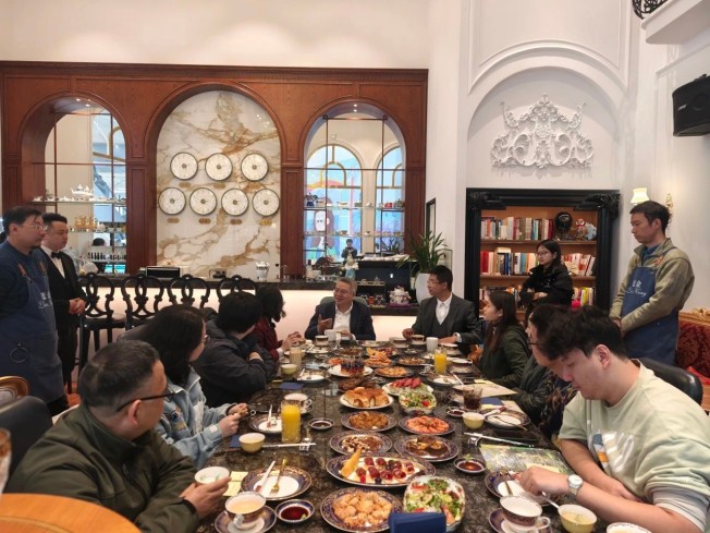 春和景明话生长 壶碟交响谱新章——mansion88咨询2025“蝴蝶会?壶碟汇”美食节暨企业文化交流活动侧记-mansion88新闻-mansion88动态-mansion88