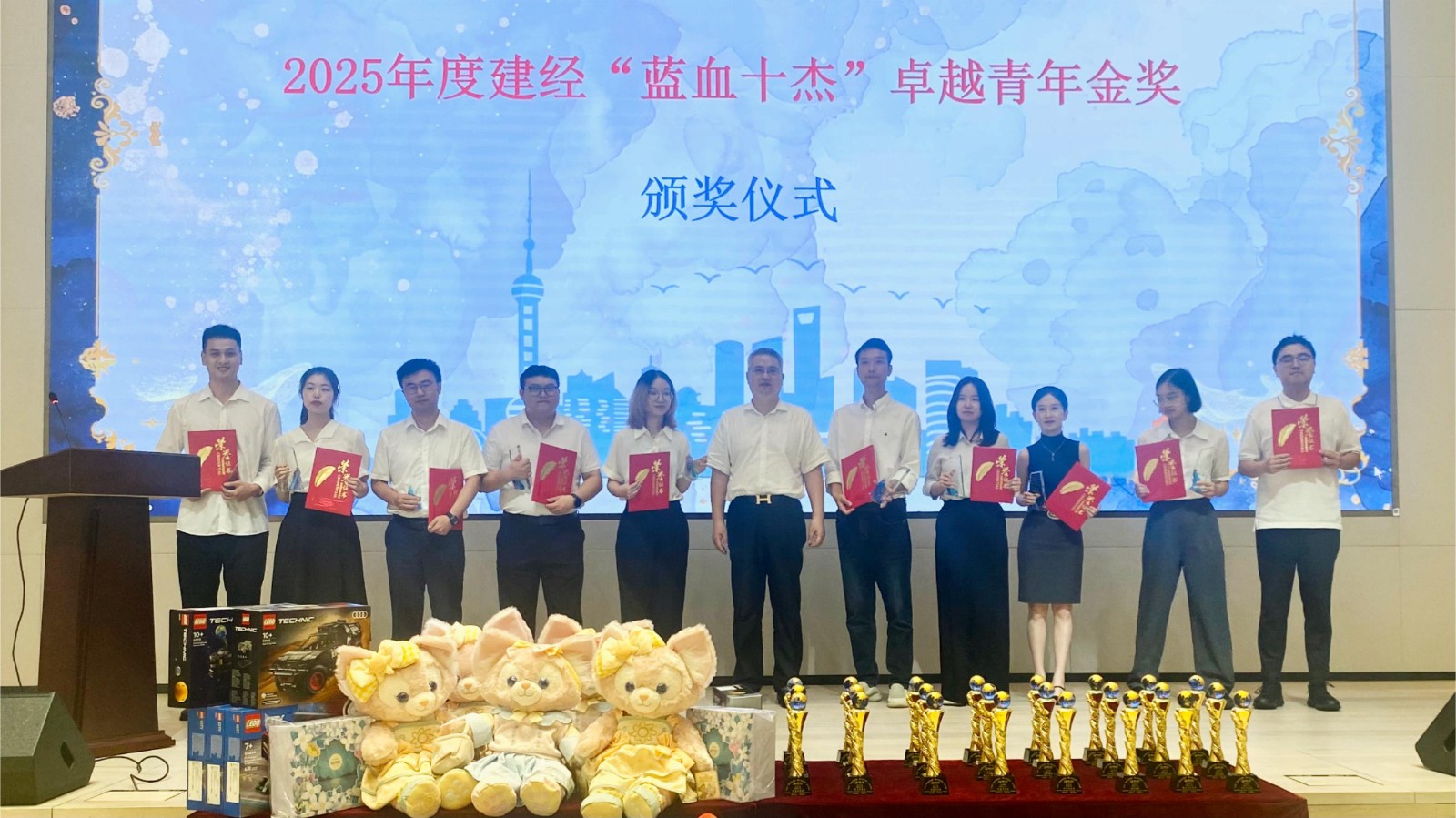 mansion88动态 | 青衿传赤火，，，，，稚笔绘新天——mansion88咨询2025年度蓝血燃新火?童心创未来主题活动纪实-mansion88新闻-mansion88动态-mansion88