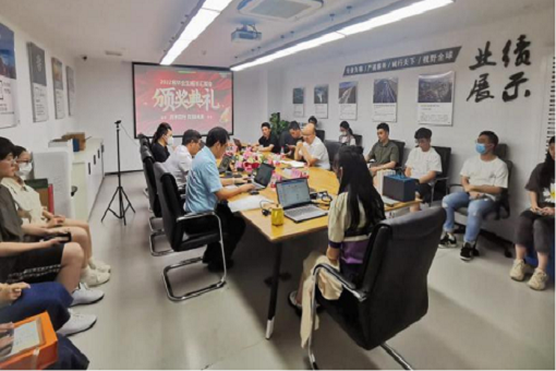 行者常至，，，，，为者常成——记2022届结业生生长汇报会