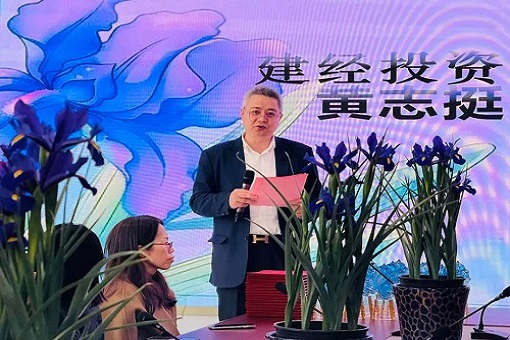 激励容纳，，，，，成为“美”一个你丨mansion88“三八”国际妇女节贺词